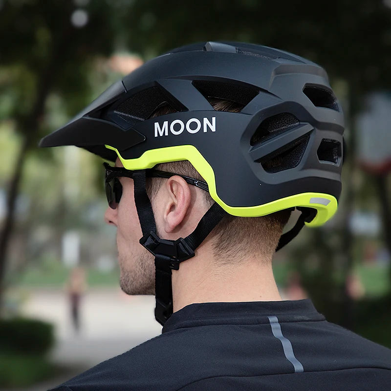 Adult Lightweight Cycling Helmet with Detachable Brim