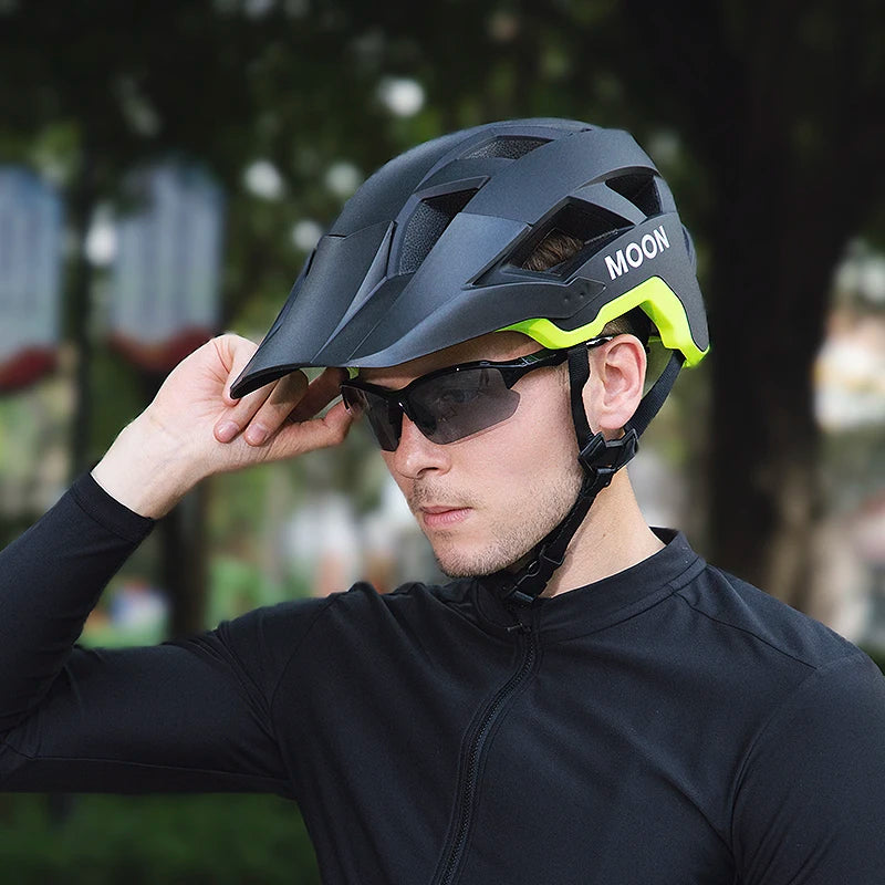Adult Lightweight Cycling Helmet with Detachable Brim