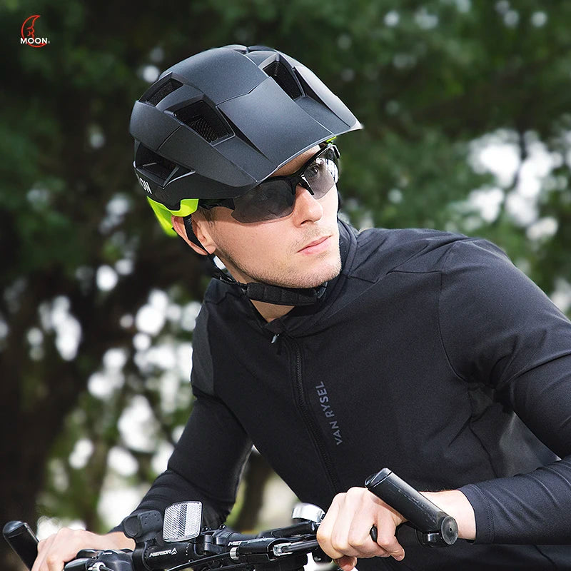 Adult Lightweight Cycling Helmet with Detachable Brim